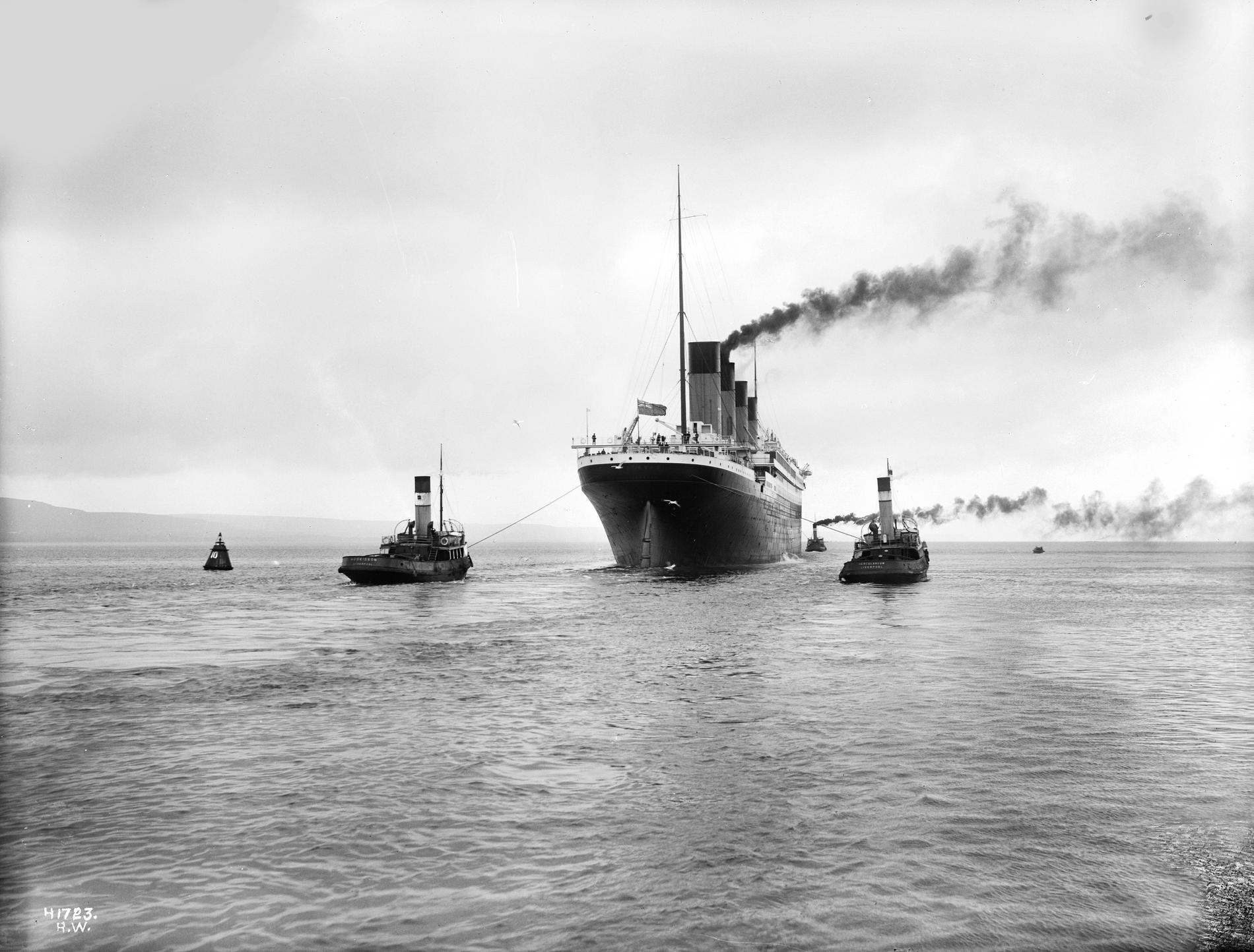 Titanic při námořních zkouškách 2. dubna 1912